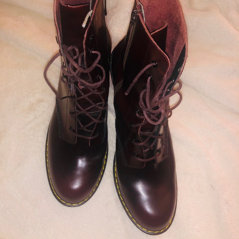 Dr Martens ‘SADIE’ Dark Cherry